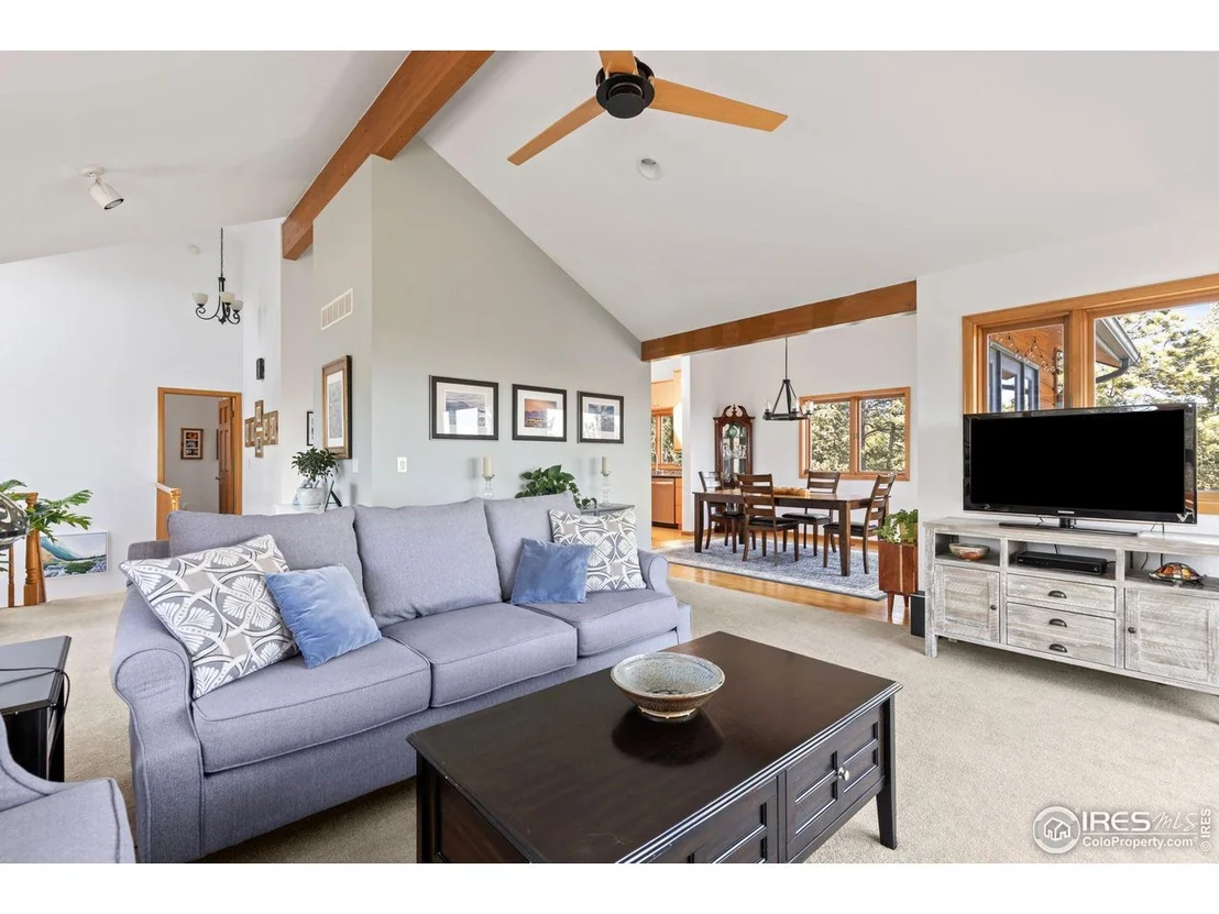 Photo of 82 Grove Ct
