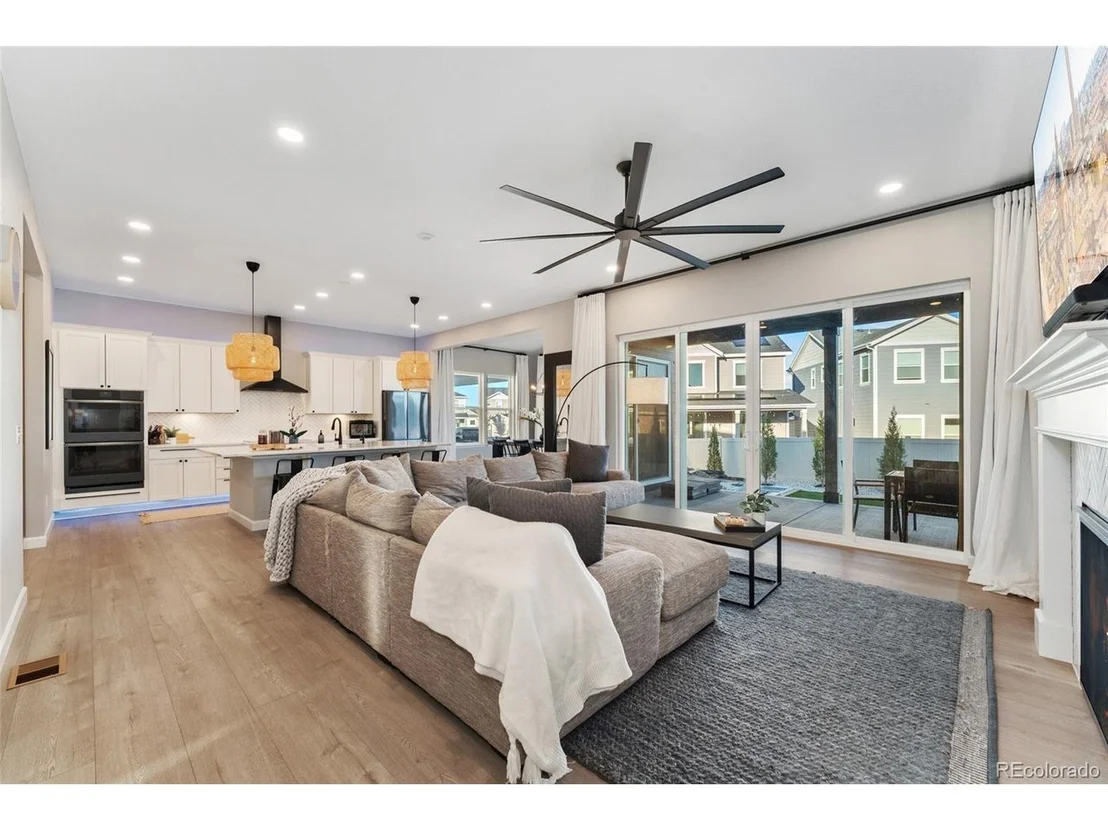 Photo of 6069 Long Branch Dr