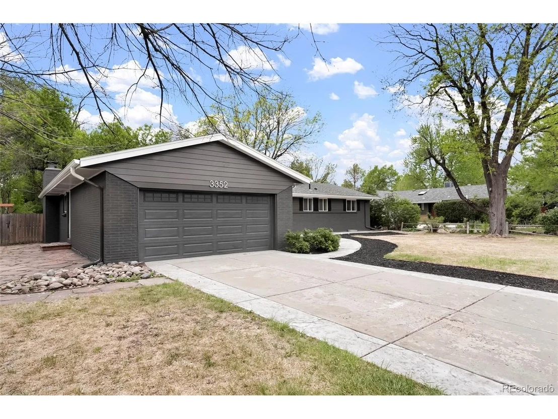 Photo of 3352 Vivian Dr