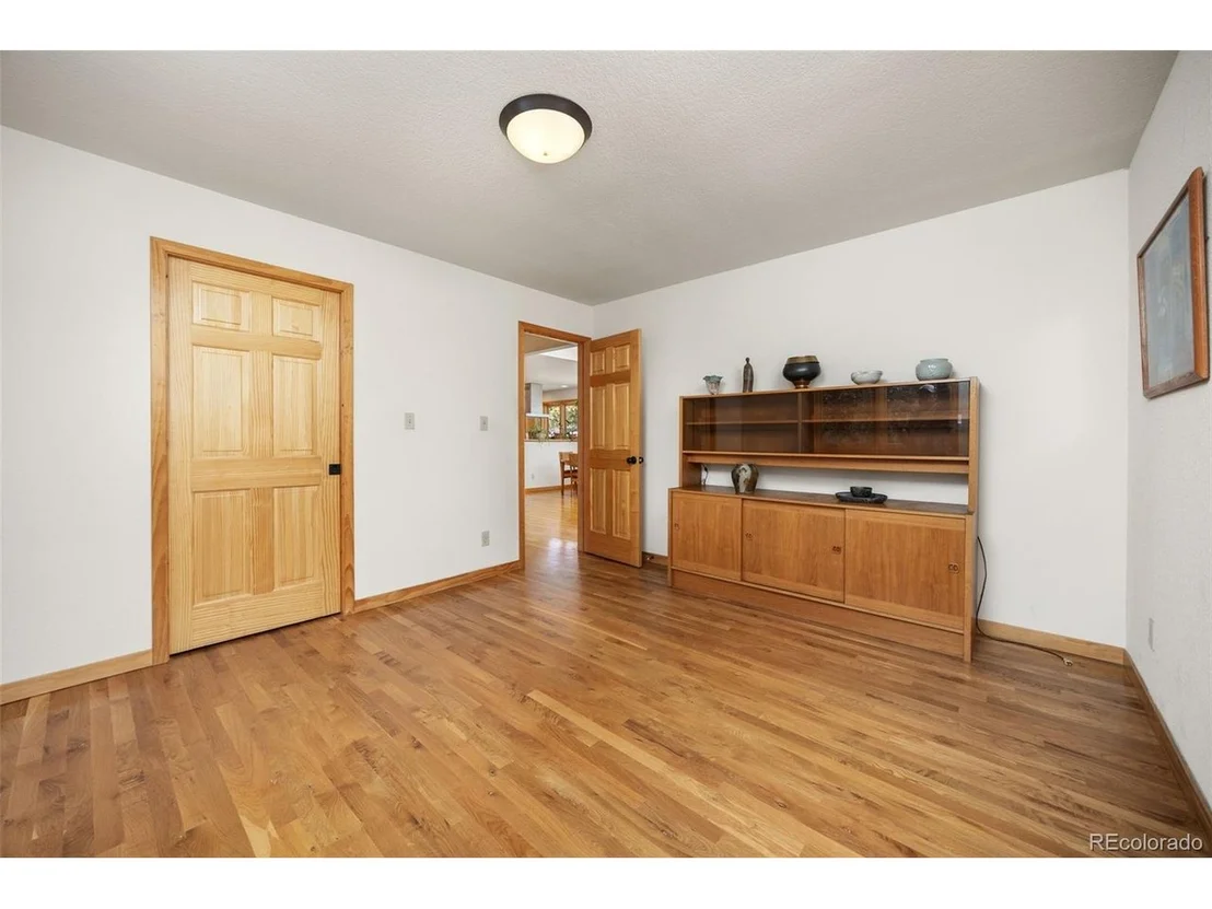 Photo of 253 Alpine Dr