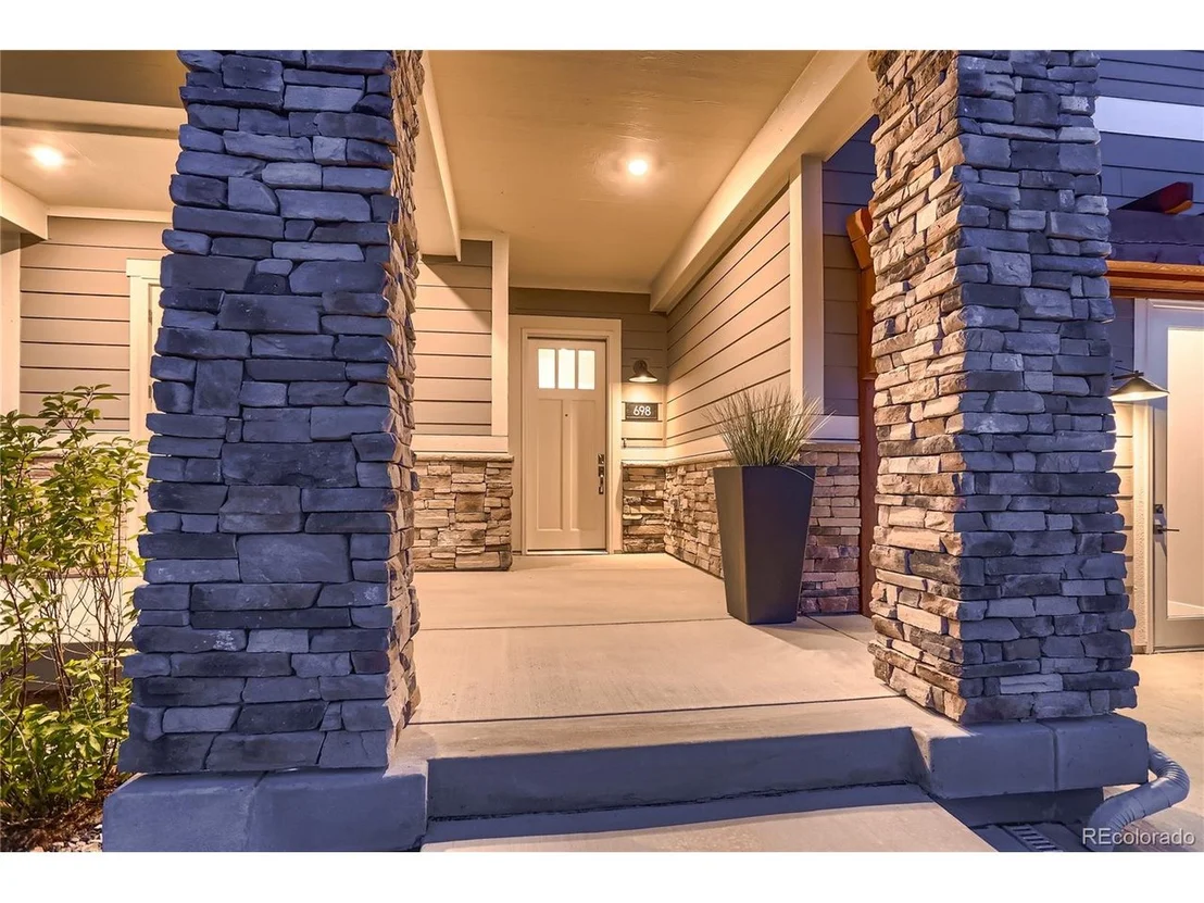 Photo of 698 Quarry Ct