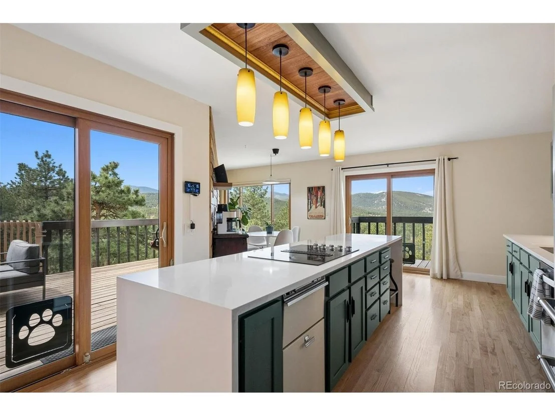 Photo of 27383 Mildred Ln