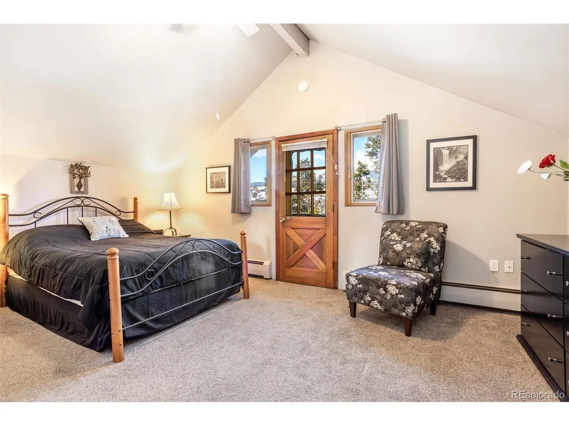 Photo of 457 G Rd