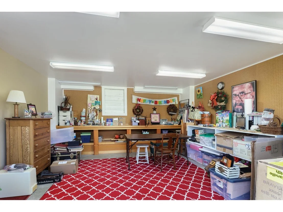 Photo of 300 Colard Ln