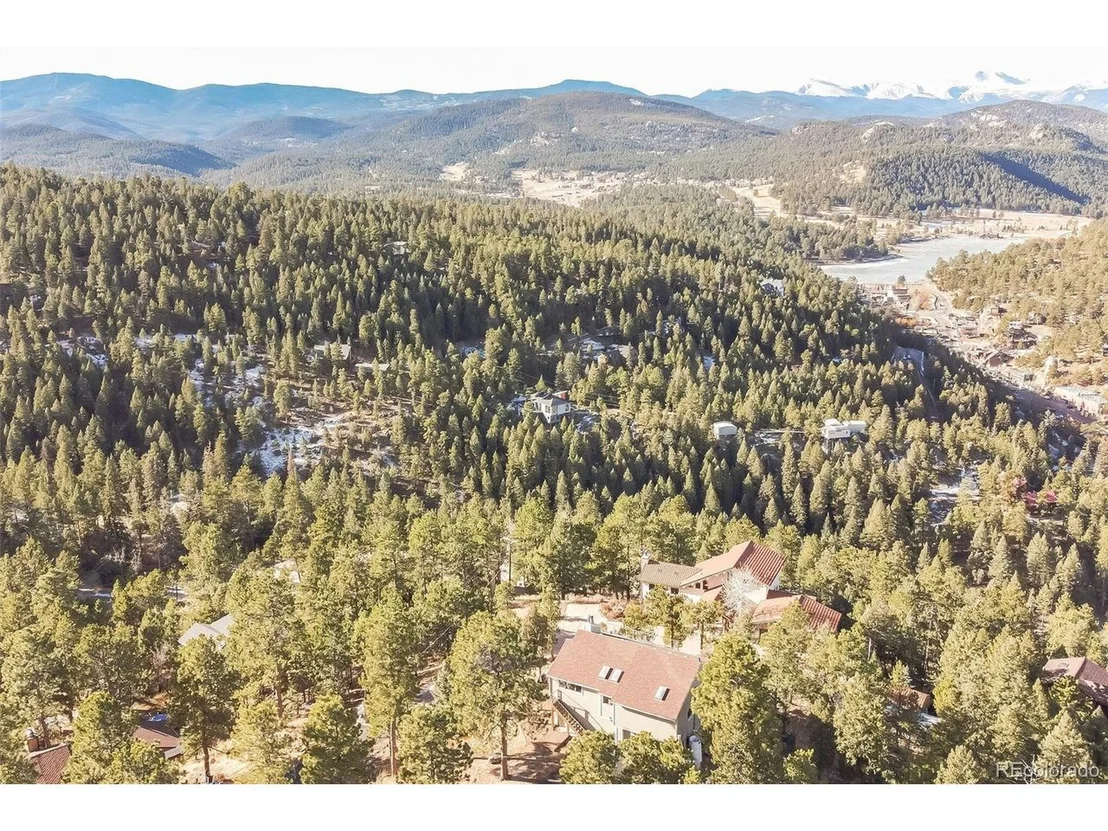 Photo of 27381 Overlook Dr