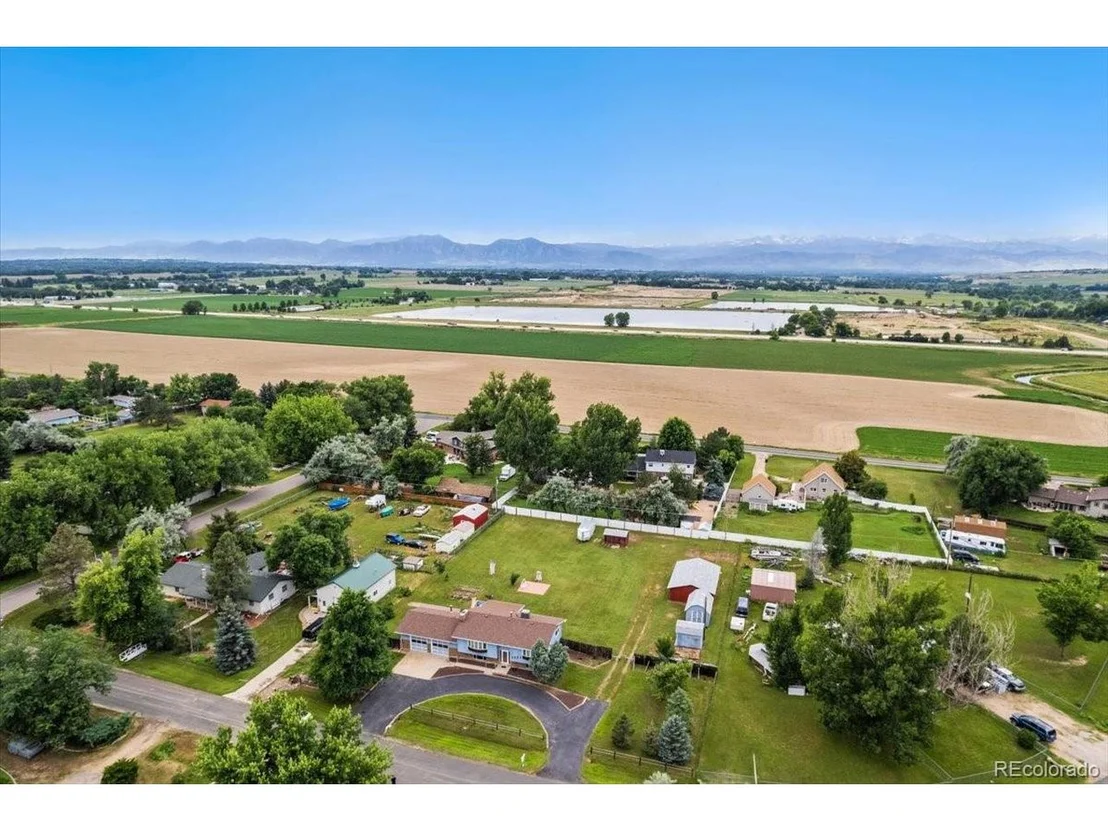 Photo of 3933 Viewpoint Way