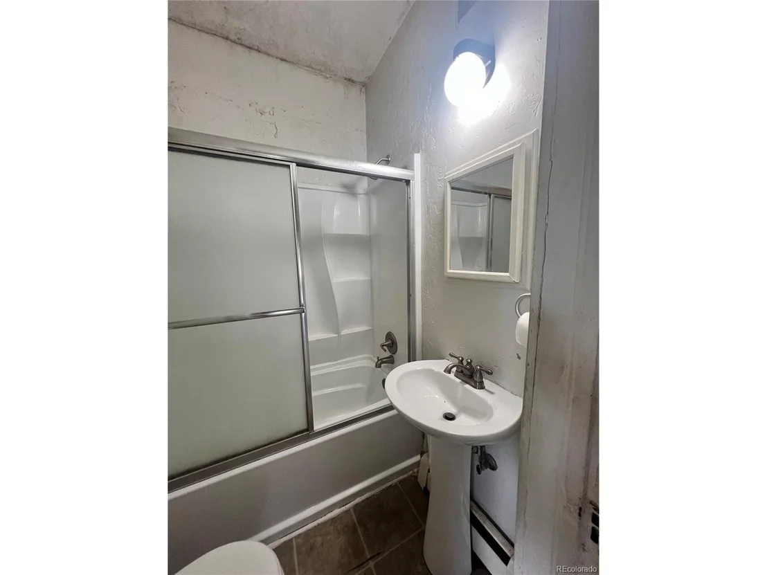 Photo of 114 N 2nd St
