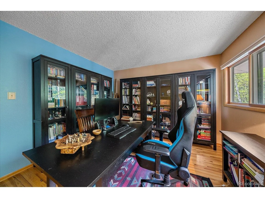 Photo of 4253 Fall River Rd