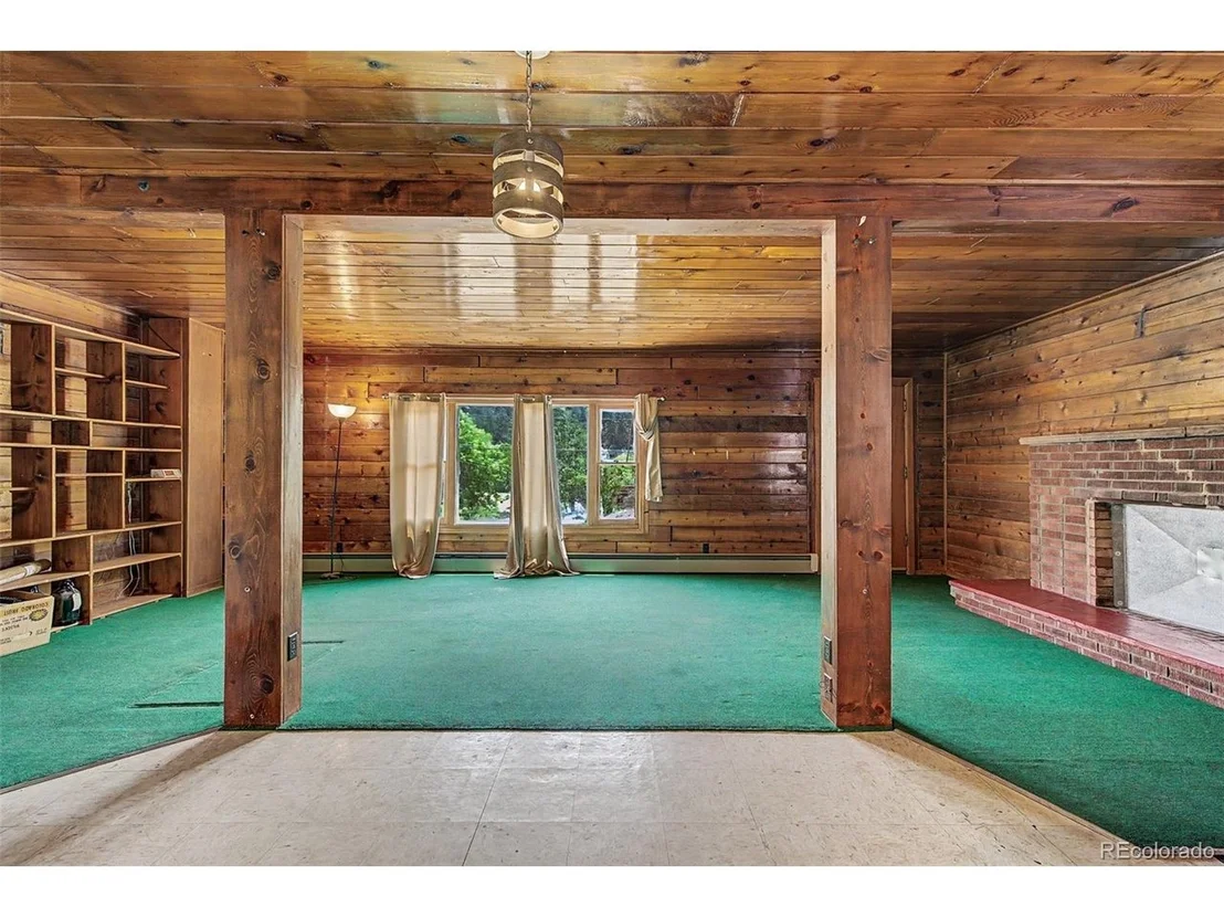 Photo of 176 Artesian Dr