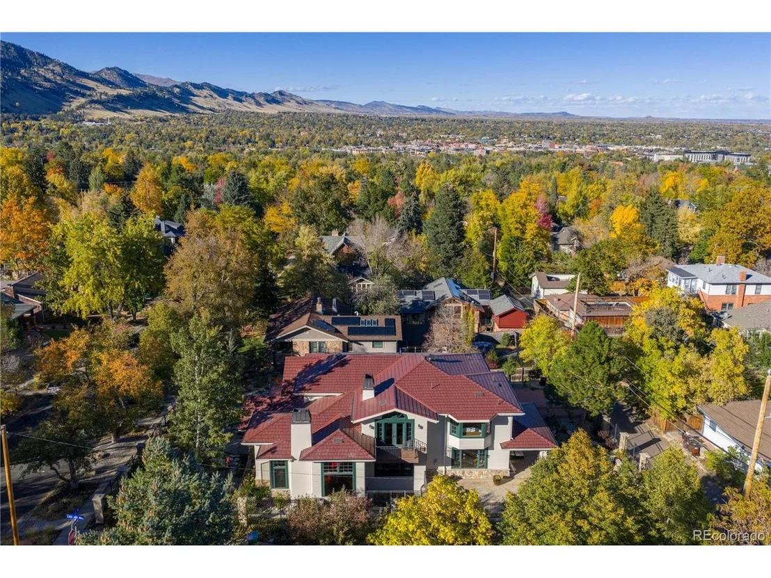 Photo of 800 Grant Pl