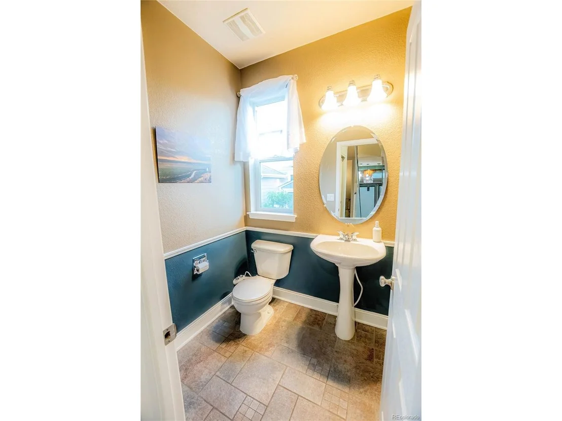 Photo of 13991 Dexter Way
