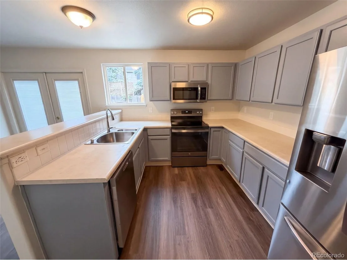 Photo of 6670 Stagecoach Ave