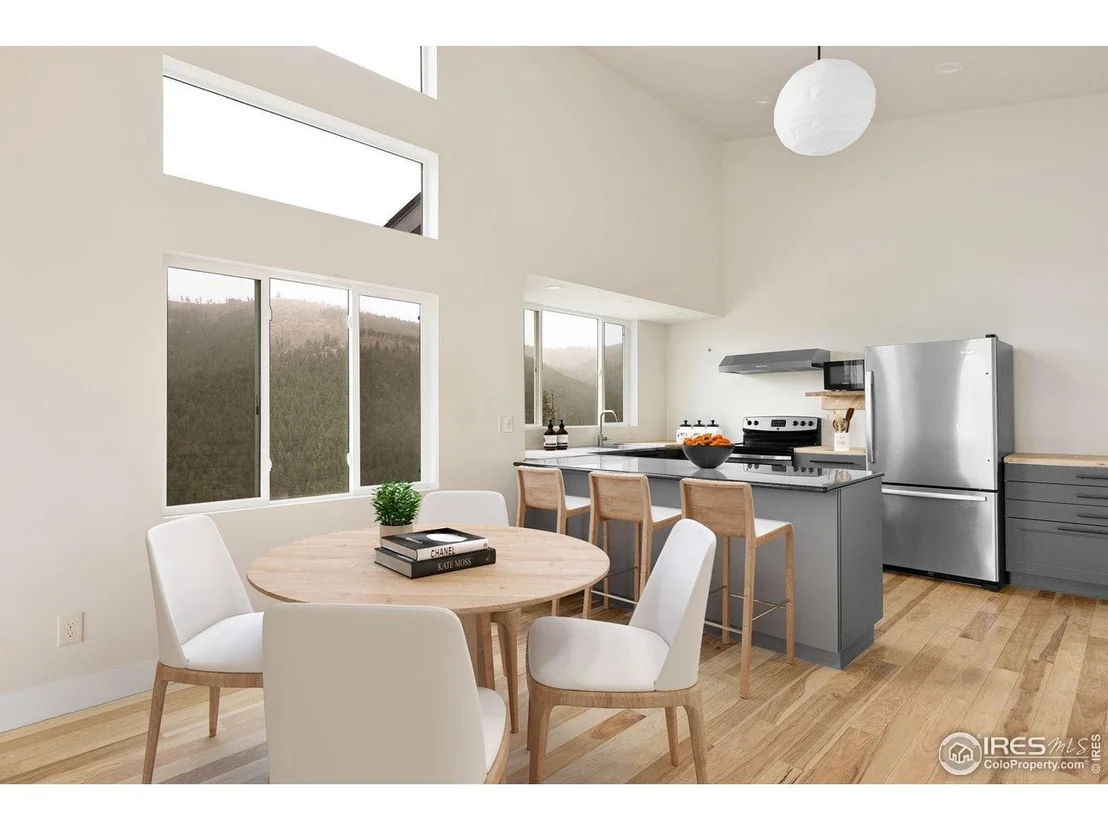 Photo of 450 Melvina Hill Rd