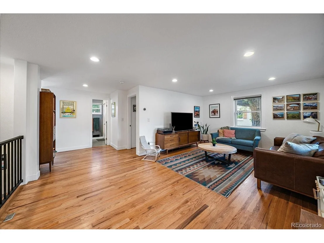 Photo of 5440 Hoyt Dr