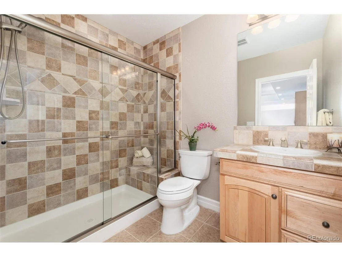 Photo of 10881 Glengate Cir