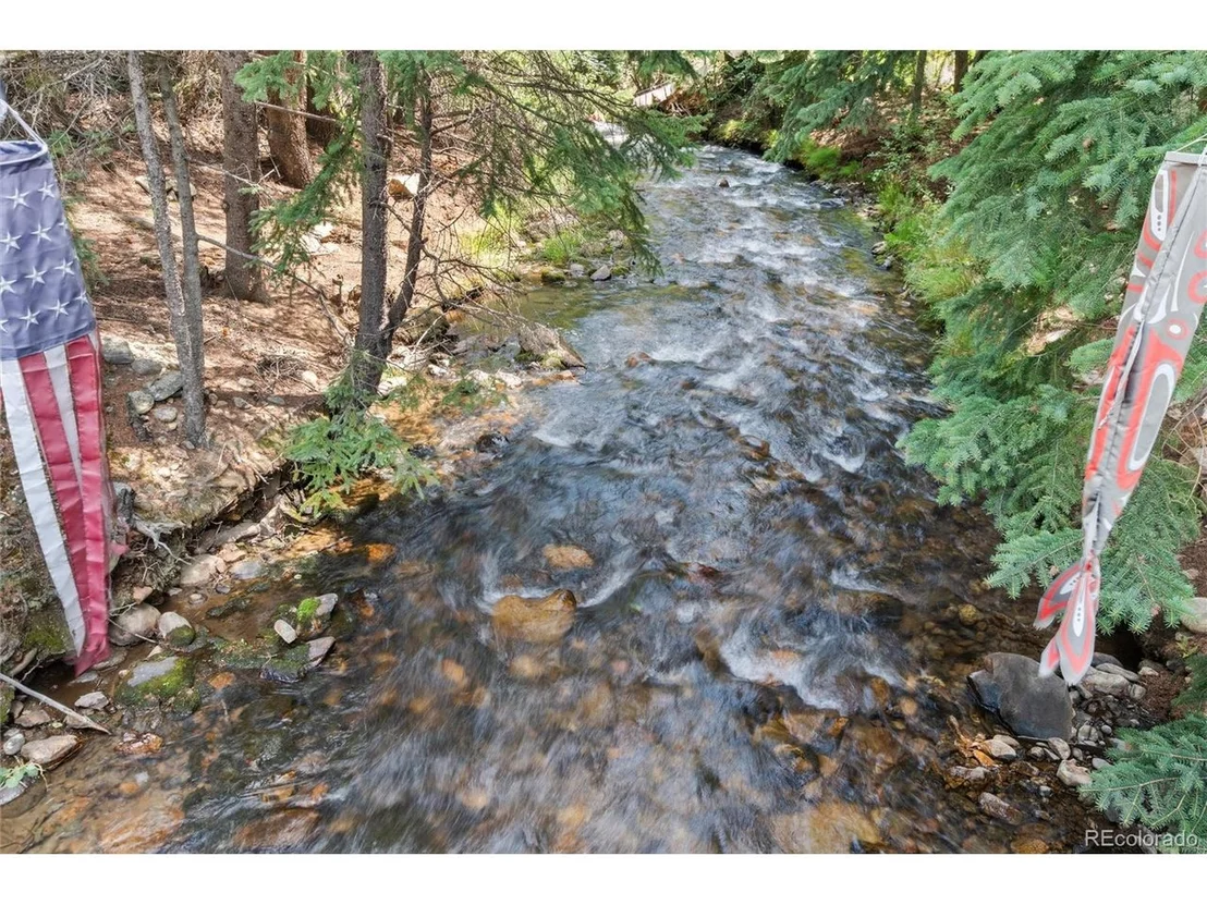 Photo of 403 Fall River Rd