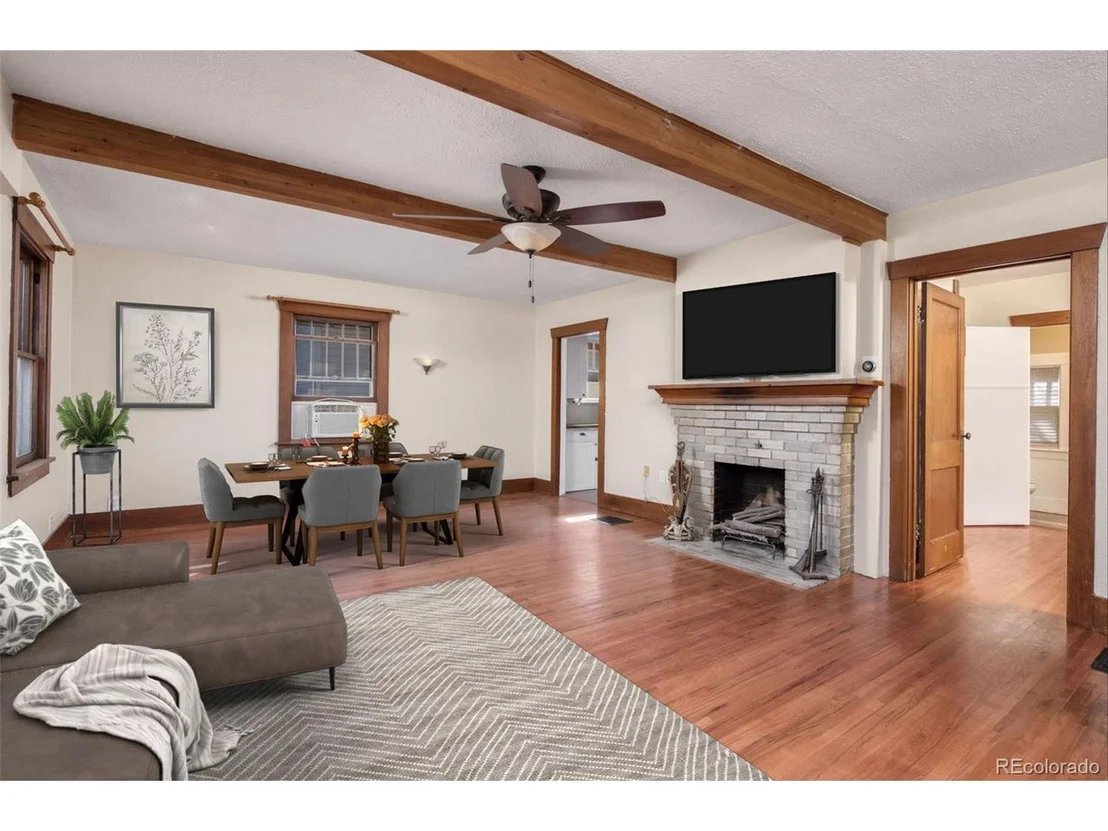 Photo of 921 12th Ave