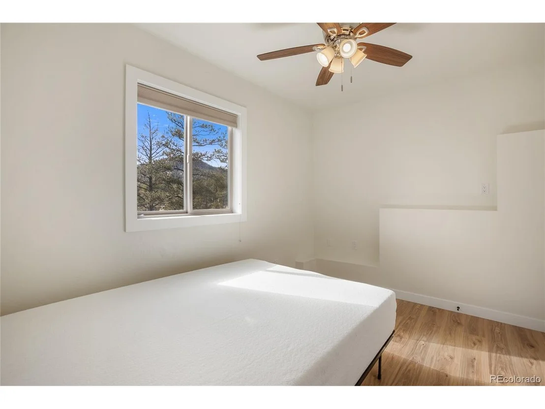 Photo of 142 Hackamore Dr