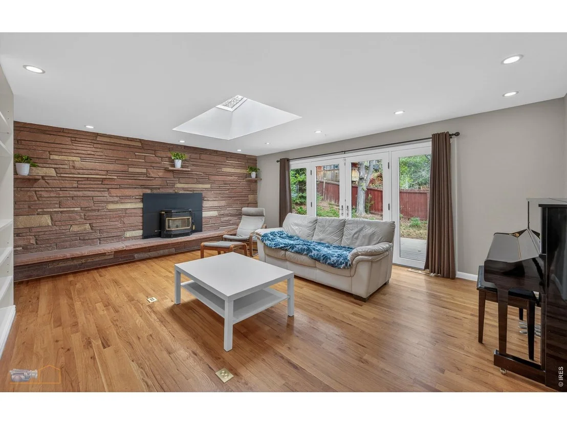 Photo of 315 Evergreen Ave