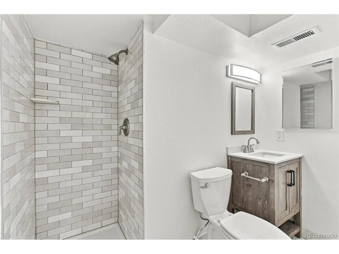Photo of 8583 Wiley Cir