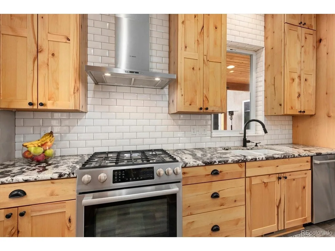 Photo of 7670 Meadowlark Ln