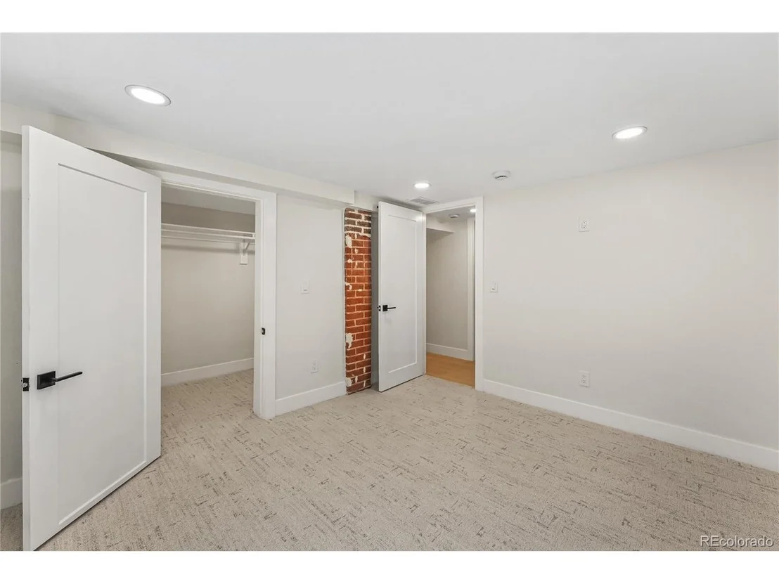Photo of 4169 N Hooker St