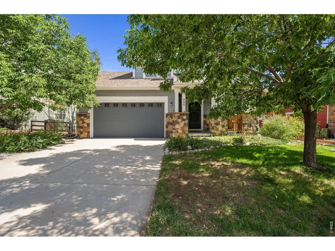 Photo of 405 Raymond Ct