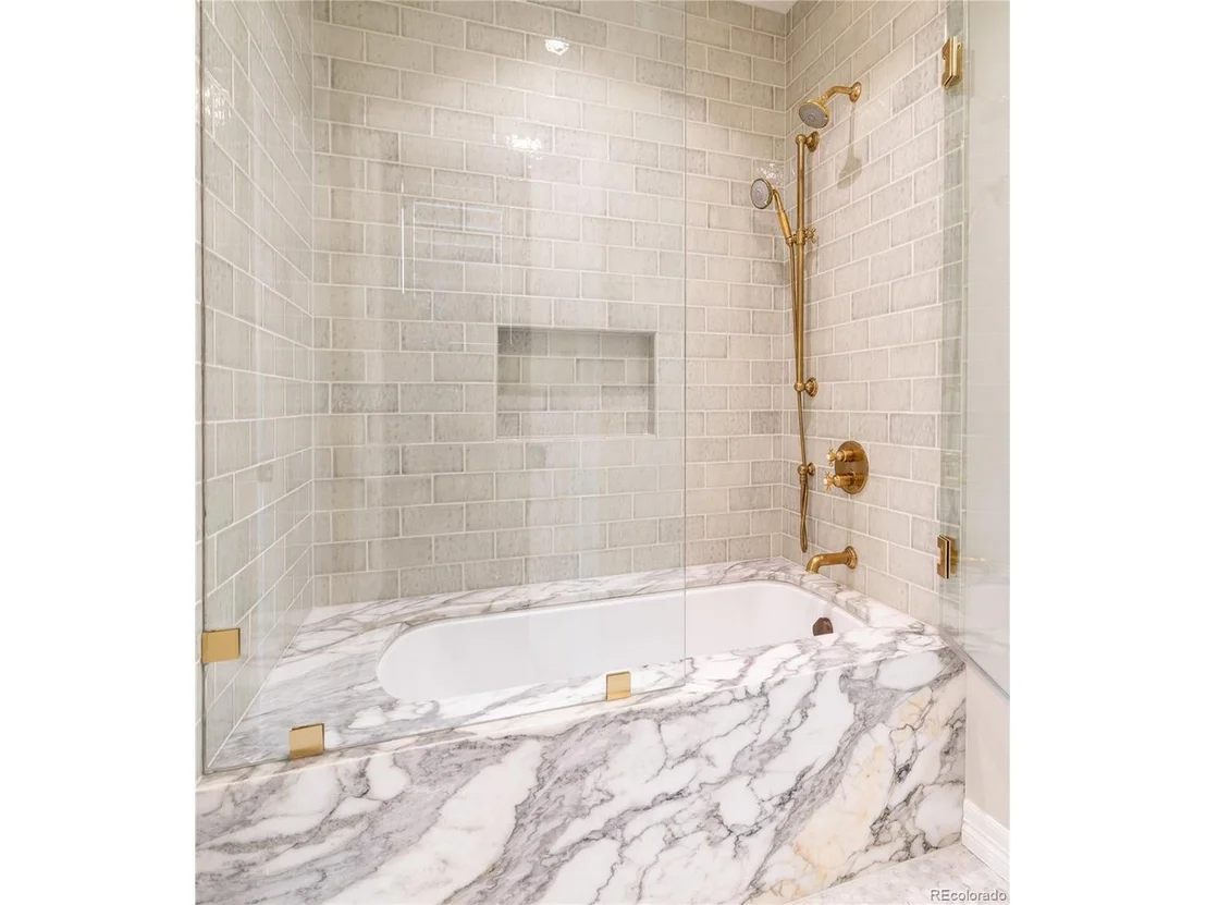 Photo of 295 Jersey St