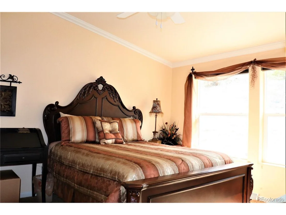 Photo of 1553 Bridle Path