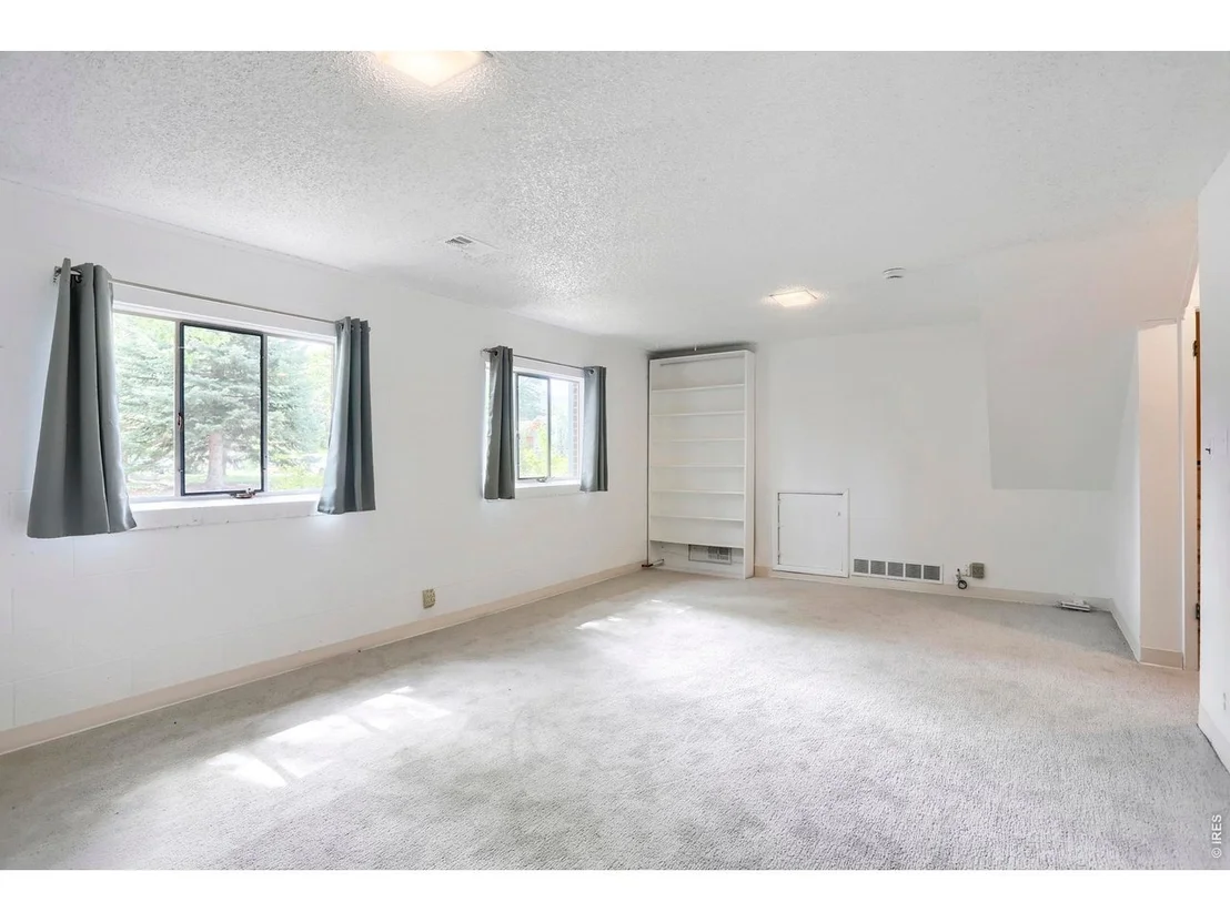 Photo of 2445 Forest Ave