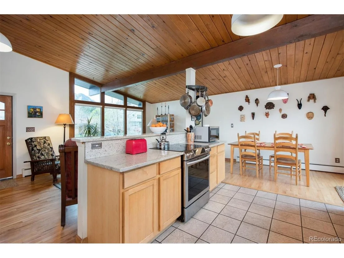 Photo of 2855 Carnegie Dr