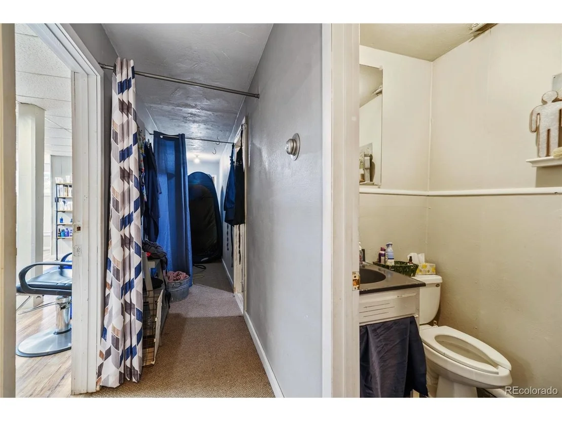 Photo of 104 N 3rd St