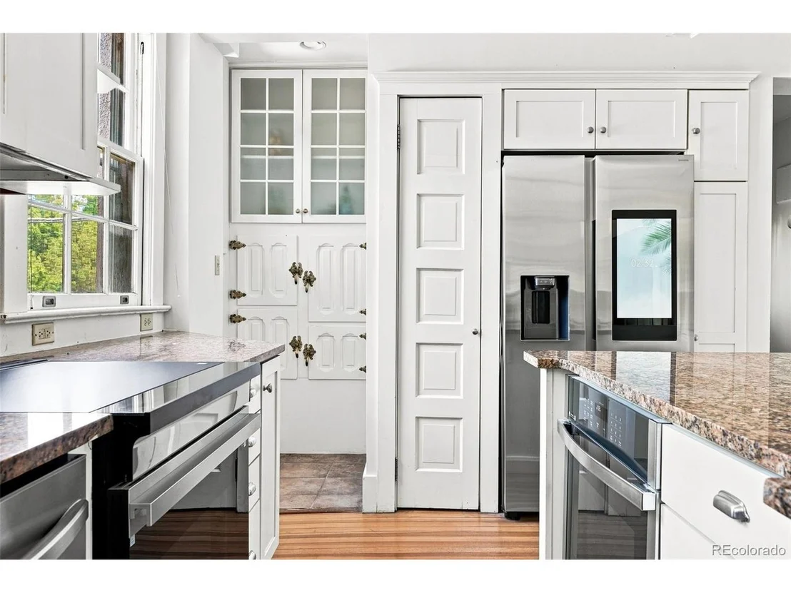 Photo of 2398 Colorado Blvd