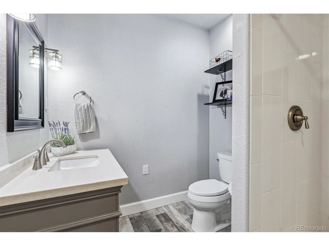 Photo of 15162 Jakarta Cir