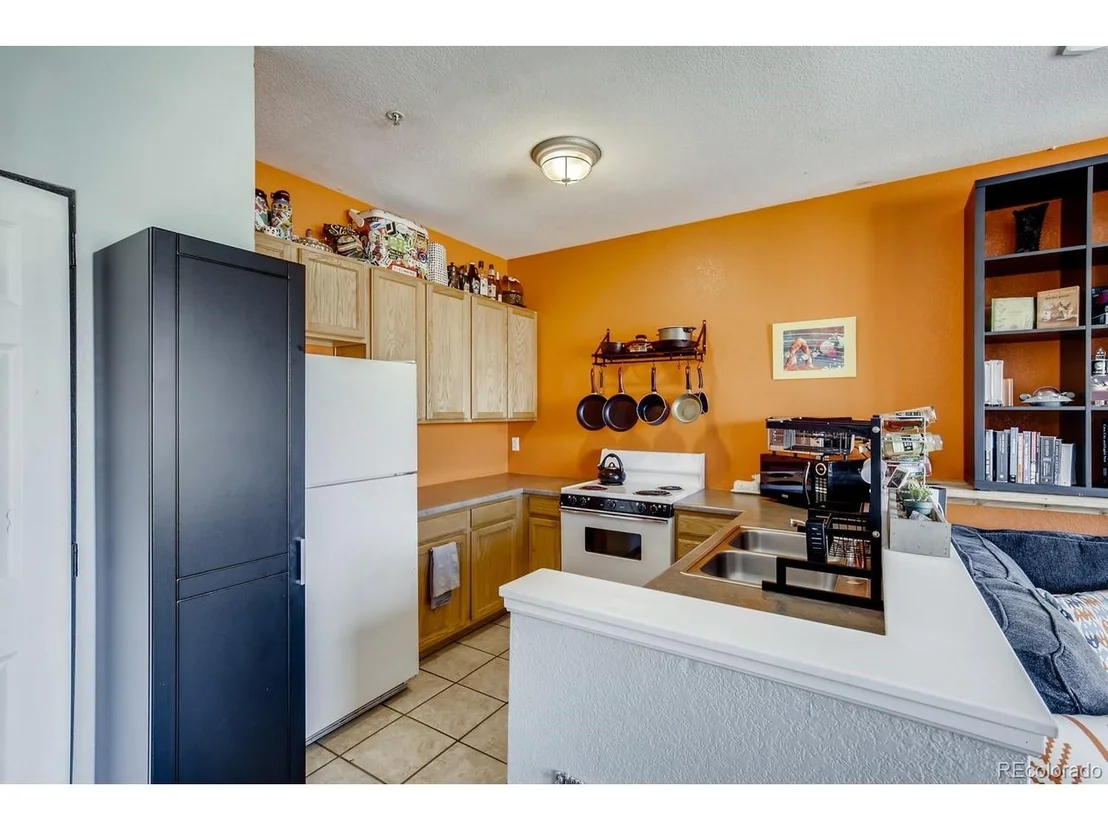 Photo of Unit 201 at 2610 Iris Ave