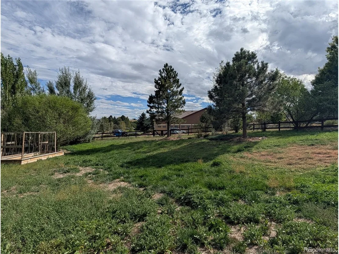 Photo of 4590 Pleasant Valley Cir
