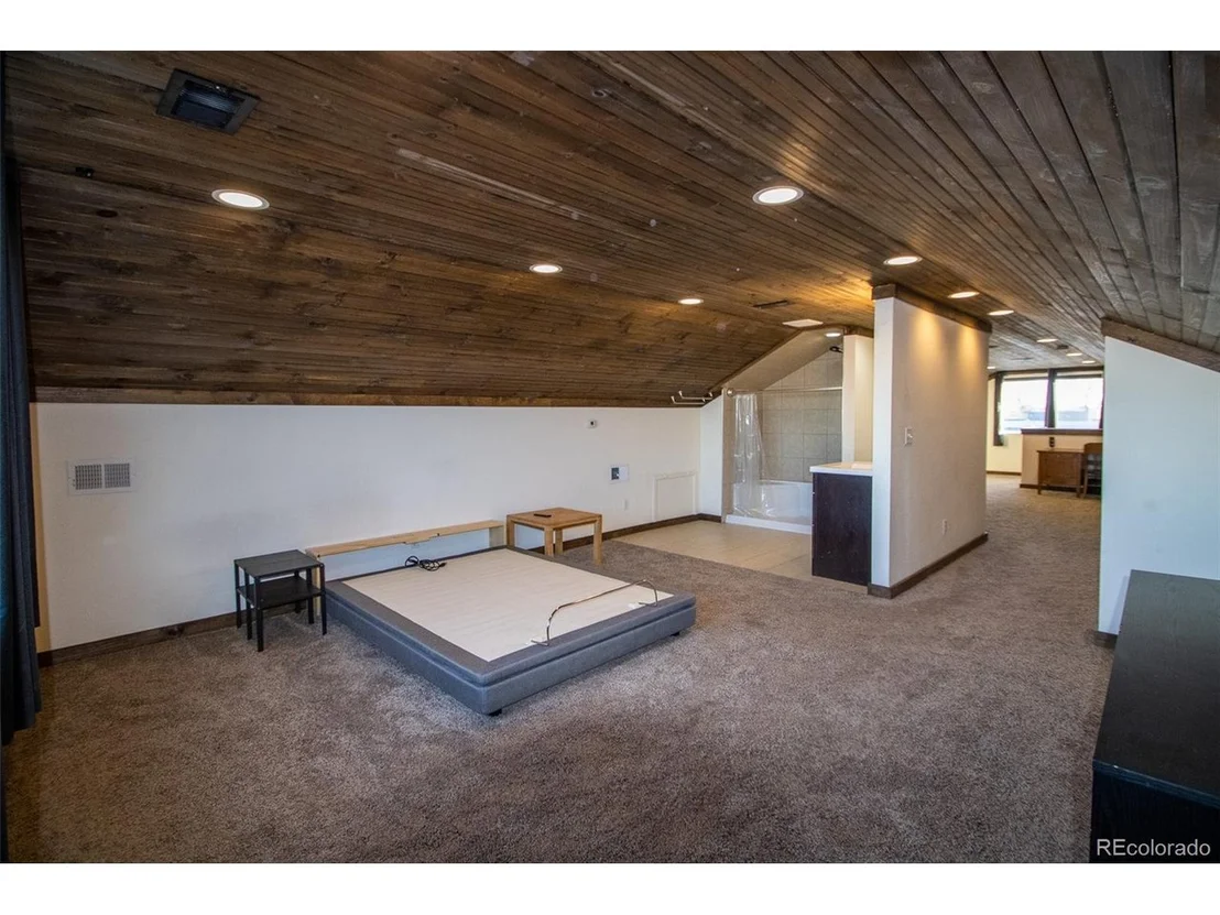 Photo of 260 4th Ave