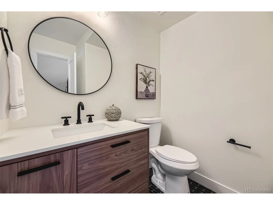 Photo of 7250 N Hyperion Way