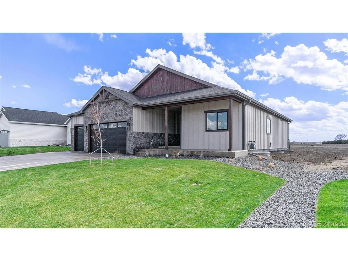 Photo of 118 7th Ave