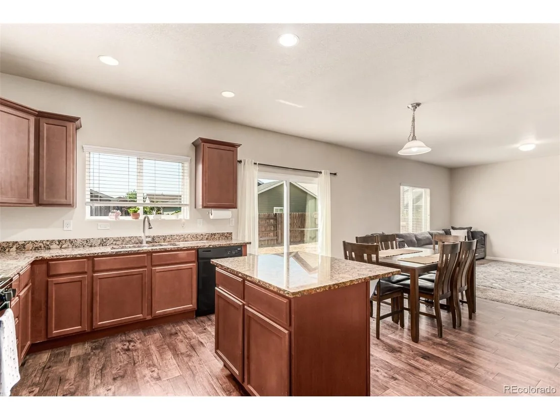 Photo of 504 Vista Blvd