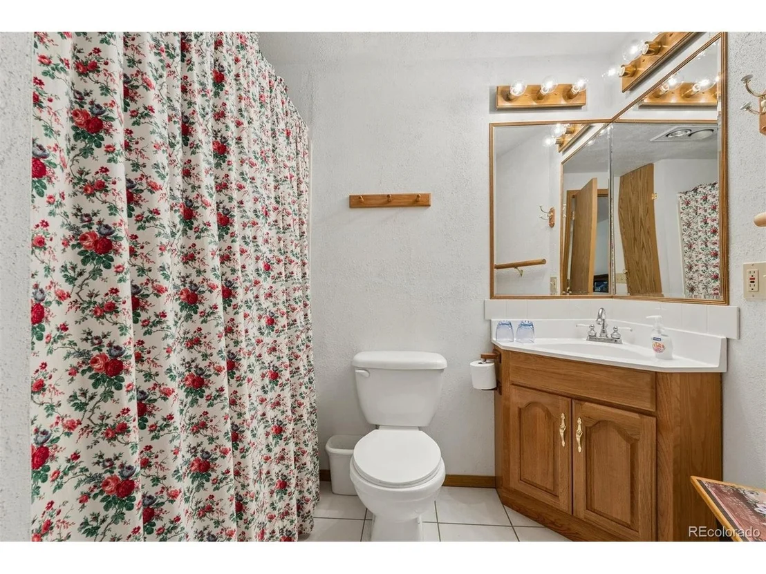 Photo of 225 Hell Canyon Rd