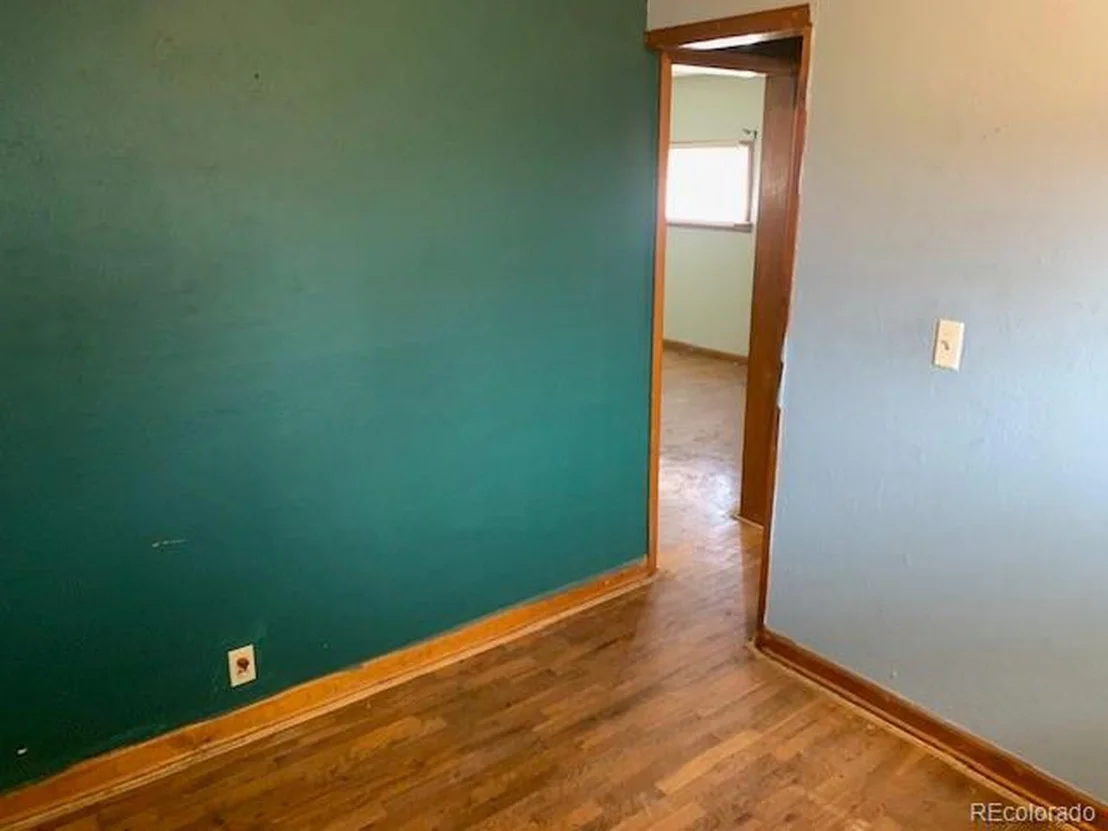 Photo of 221 4th St