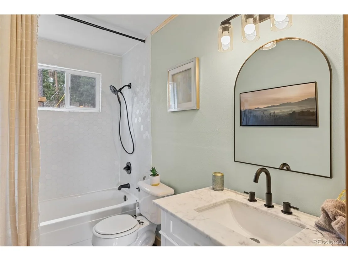 Photo of 518 Pine Dr