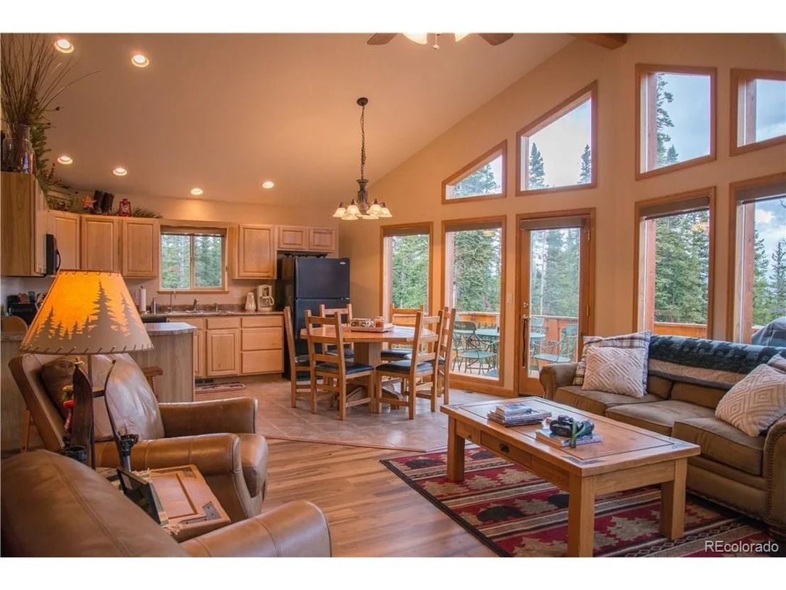 Photo of 765 Mountain View Dr