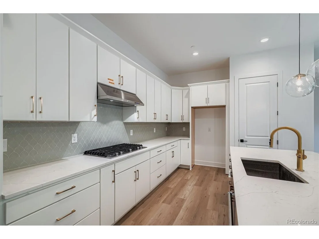 Photo of 948 Promenade Dr