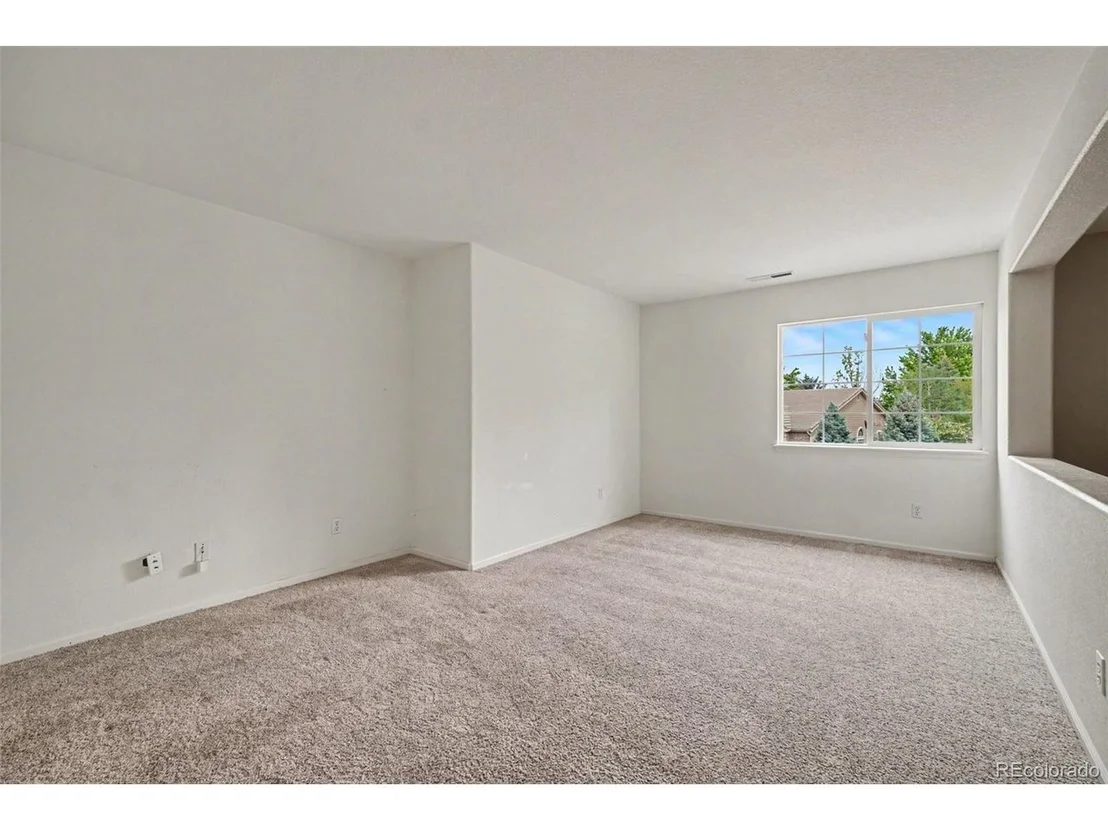 Photo of 4566 Castle Cir