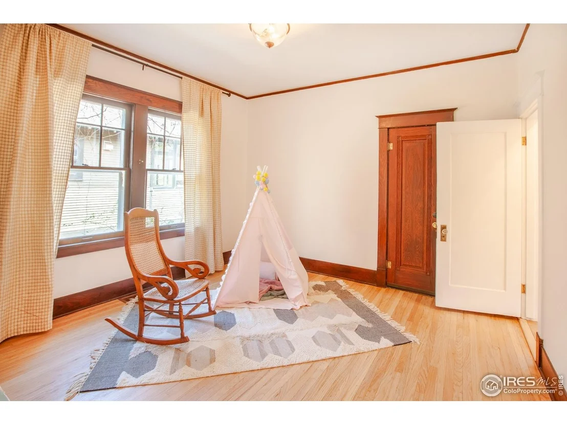 Photo of 1114 5th Ave