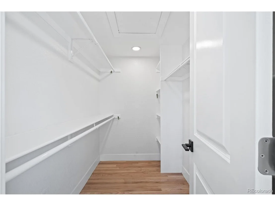 Photo of 6766 Zenobia Loop