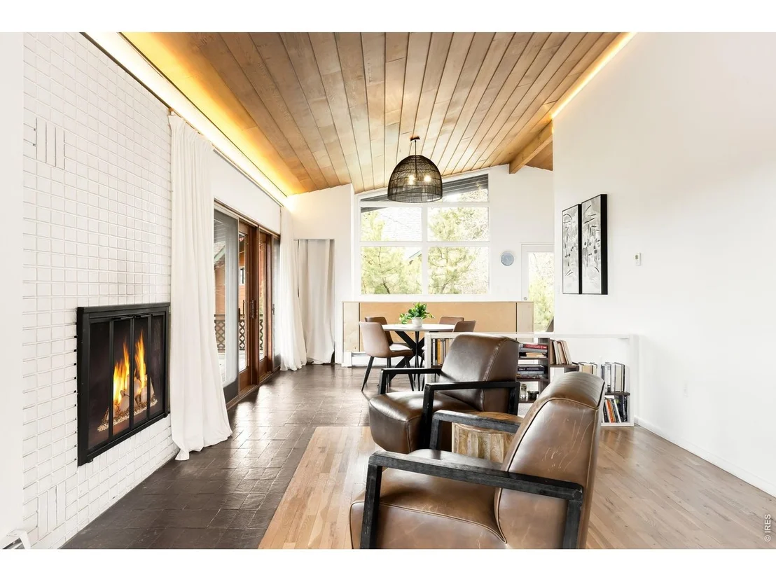 Photo of 300 Forest Ave