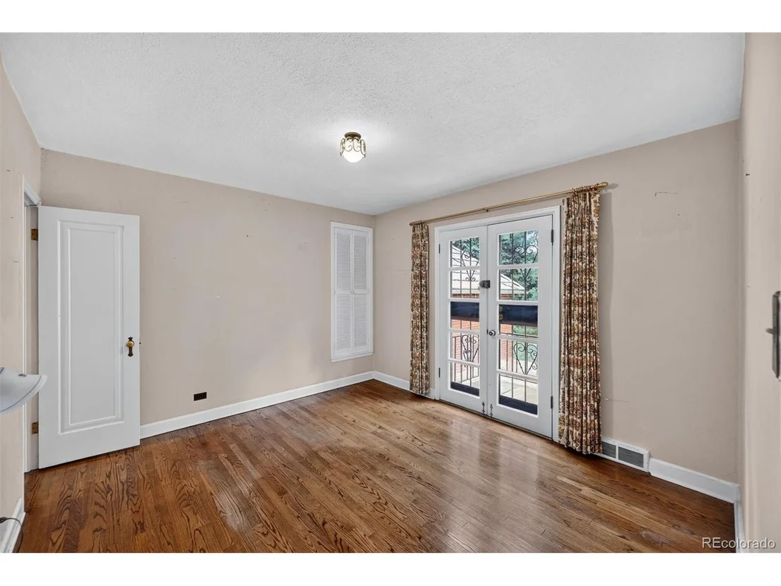 Photo of 360 Jasmine St